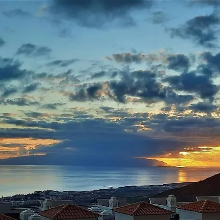 Roque Del Conde Ocean Sunset Vv *