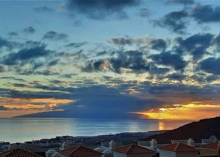 Roque Del Conde Ocean Sunset Vv *